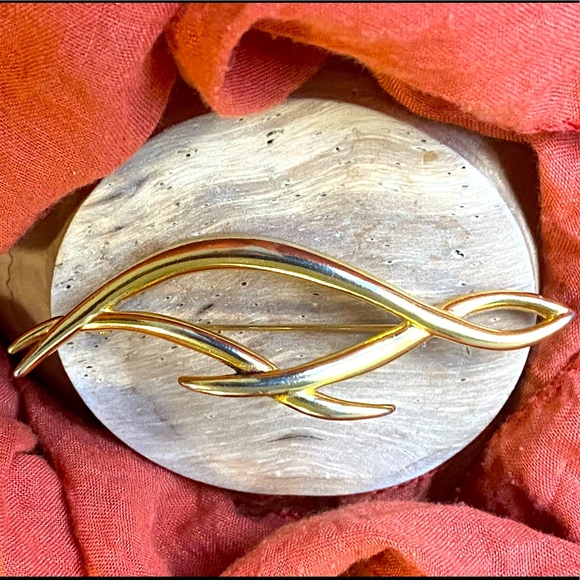 Vintage Gold Tone Art Deco Style Brooch - Picture 1 of 6